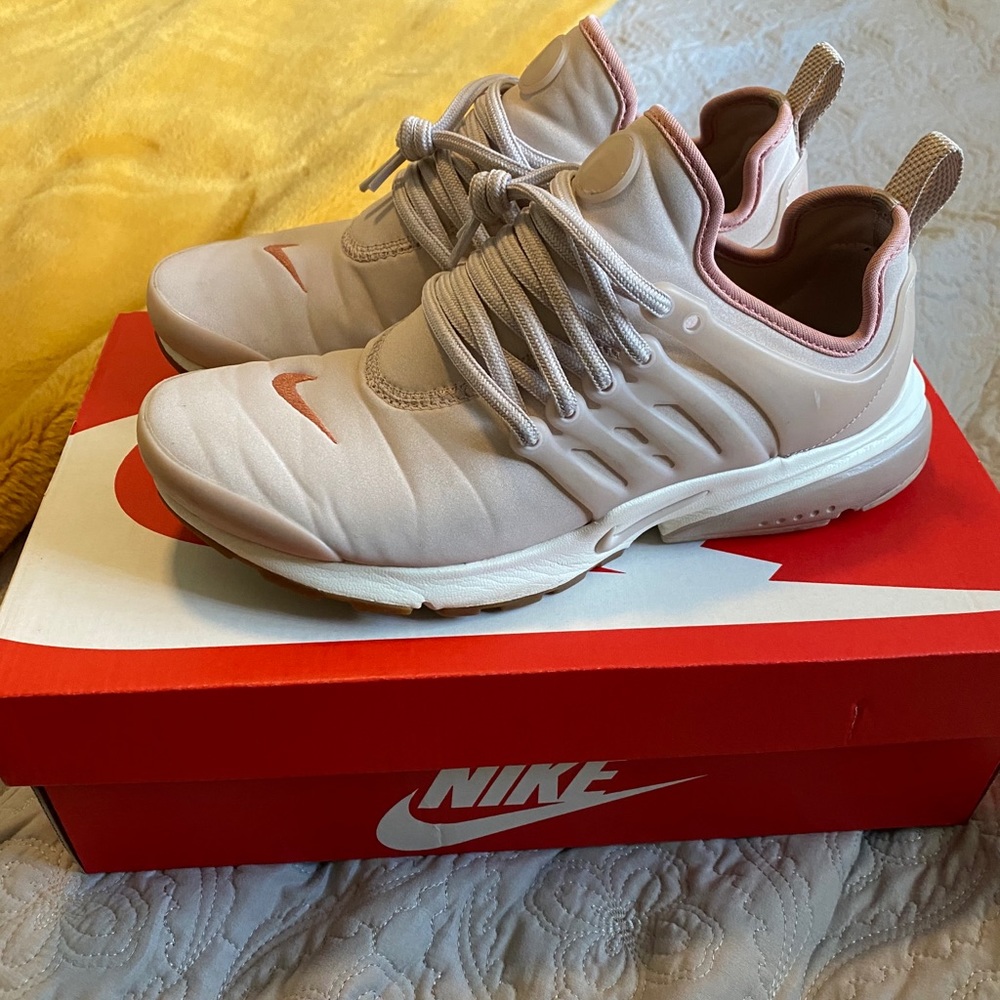 Nike Prestos